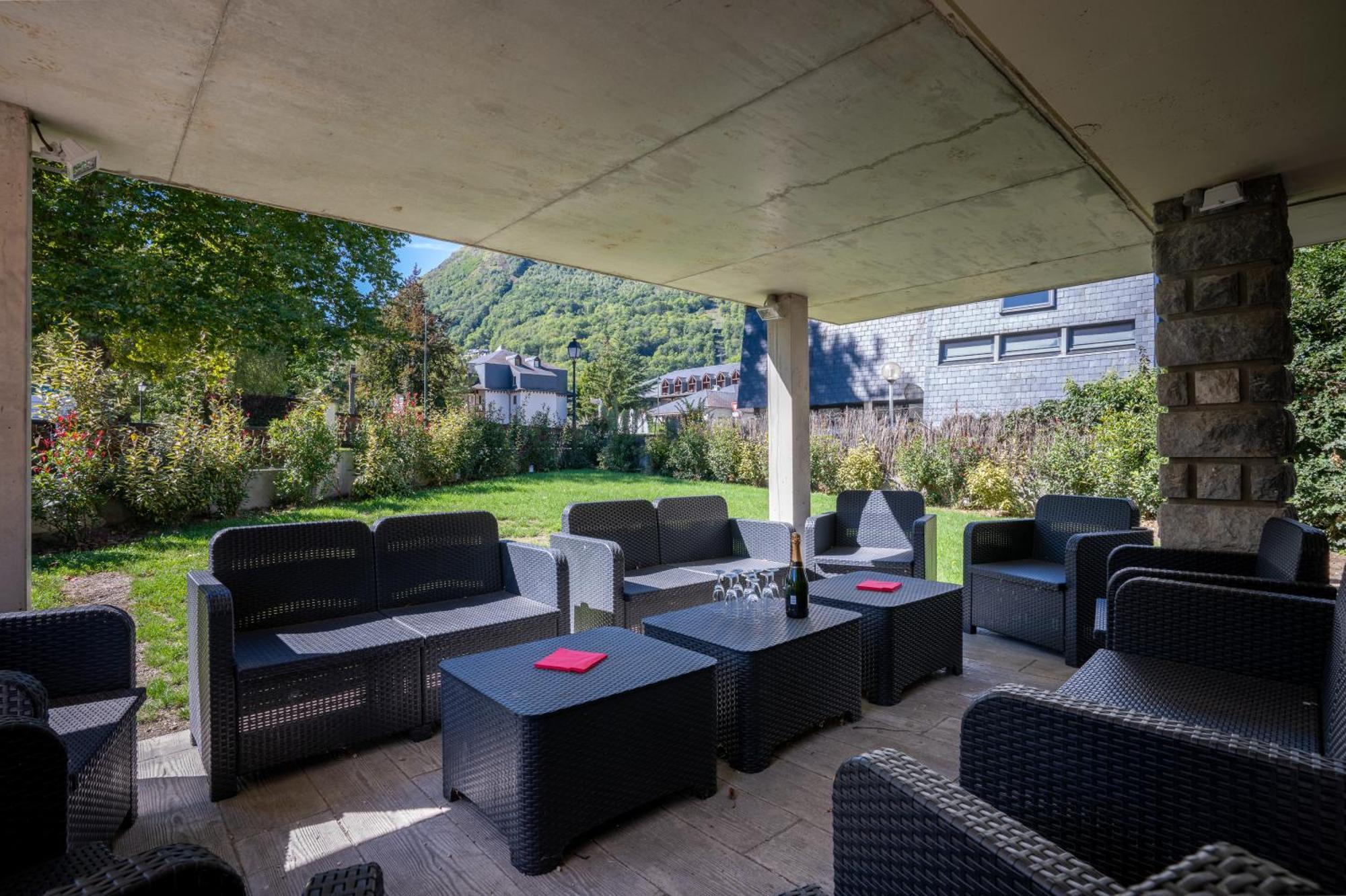 Grand Chalet St-Lary Centre 13 A 15 Pers 圣拉里苏朗 外观 照片